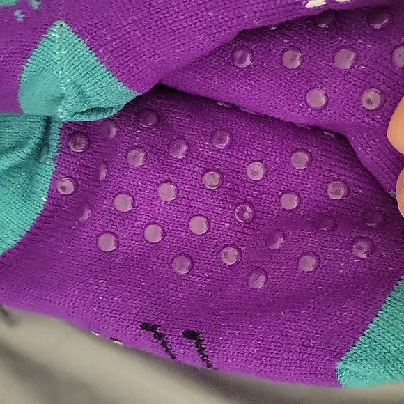 Super cute Snoopy socks NWT - Picture 2 of 4